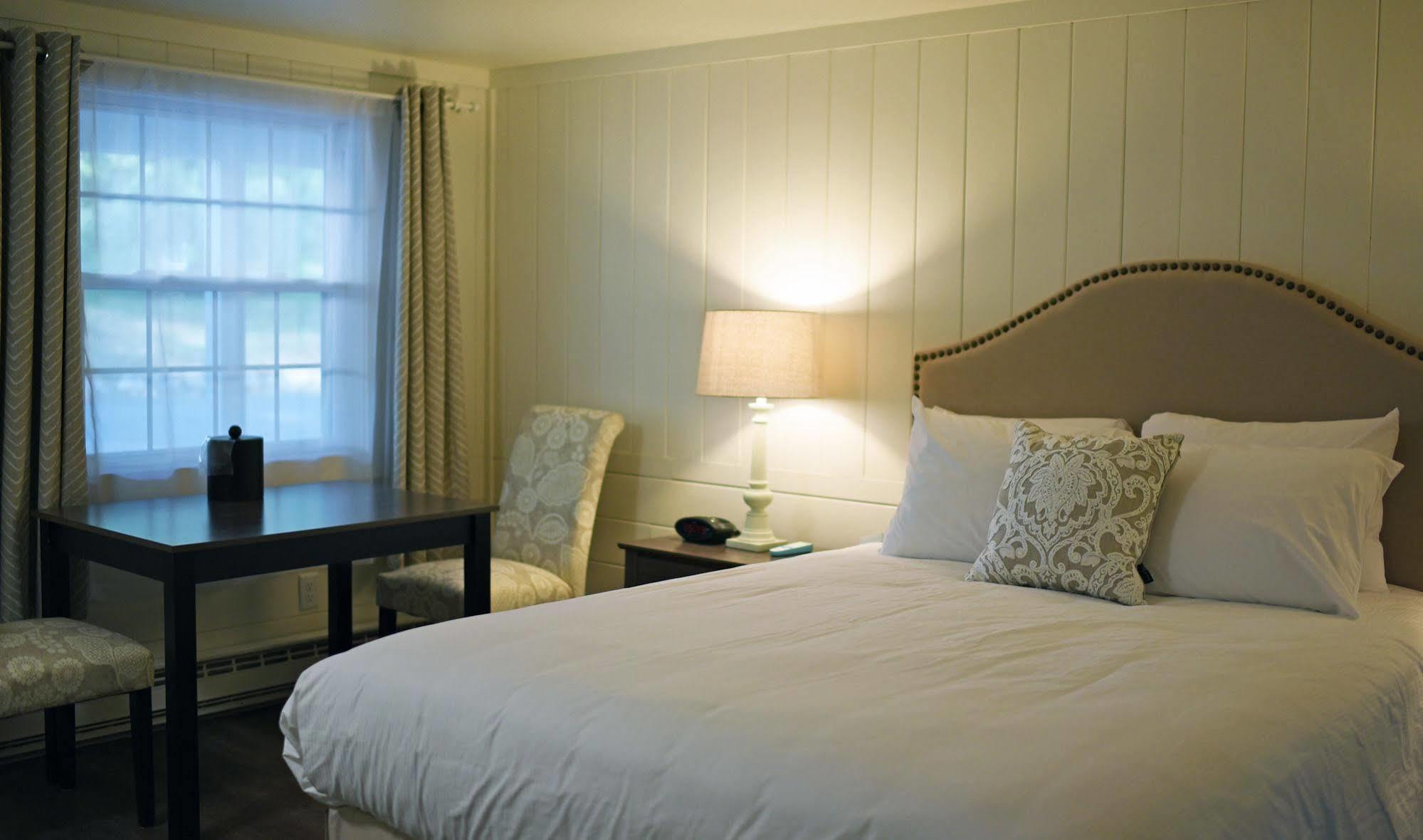 Sandwich Inn And Suites Esterno foto